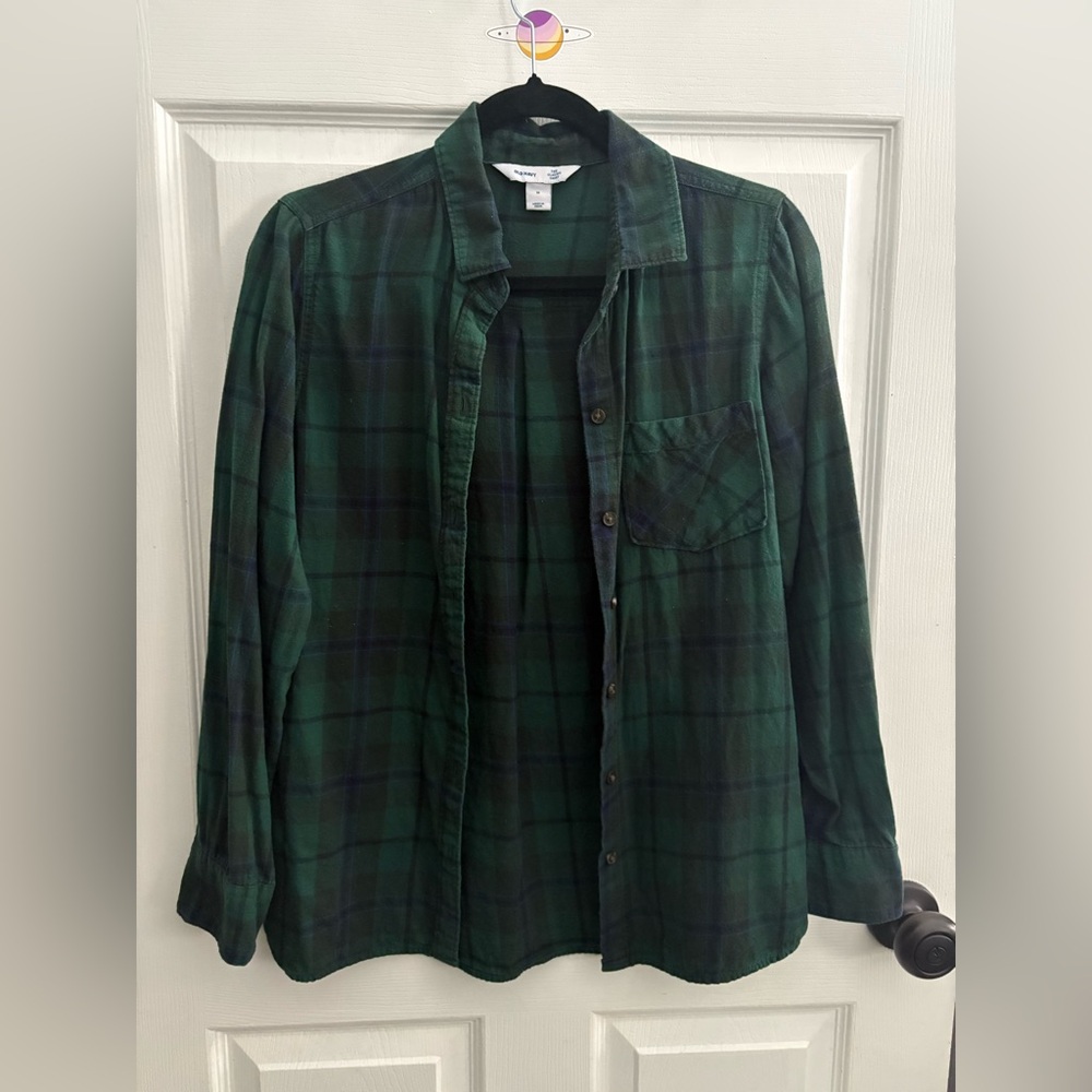 Old Navy Plaid Flannel/Button Up Size Medium